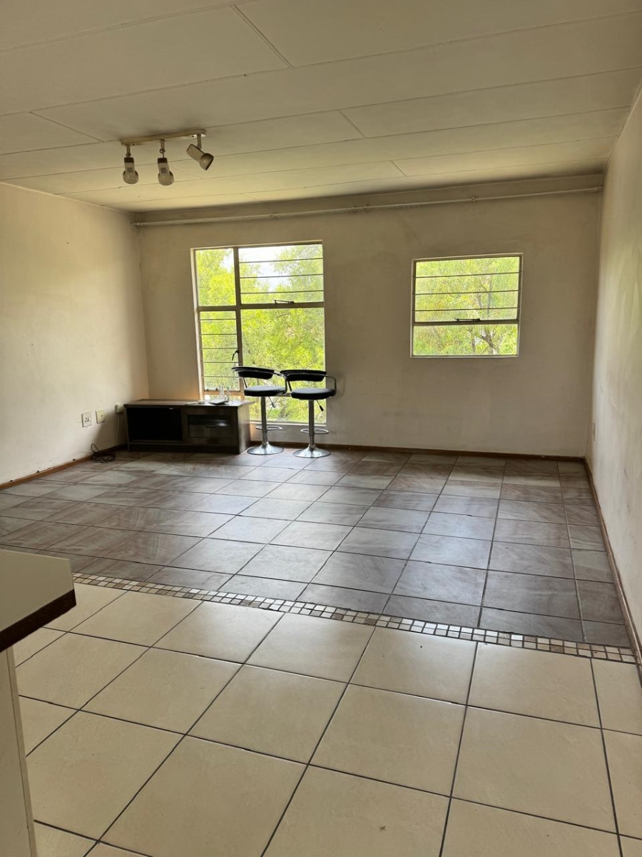 2 Bedroom Property for Sale in Vorna Valley Gauteng
