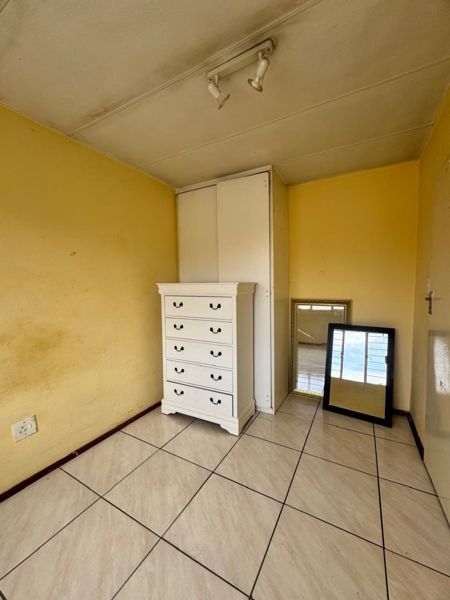 2 Bedroom Property for Sale in Vorna Valley Gauteng
