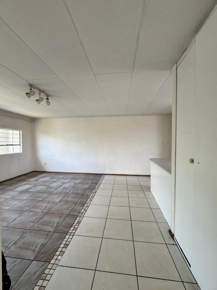 2 Bedroom Property for Sale in Vorna Valley Gauteng