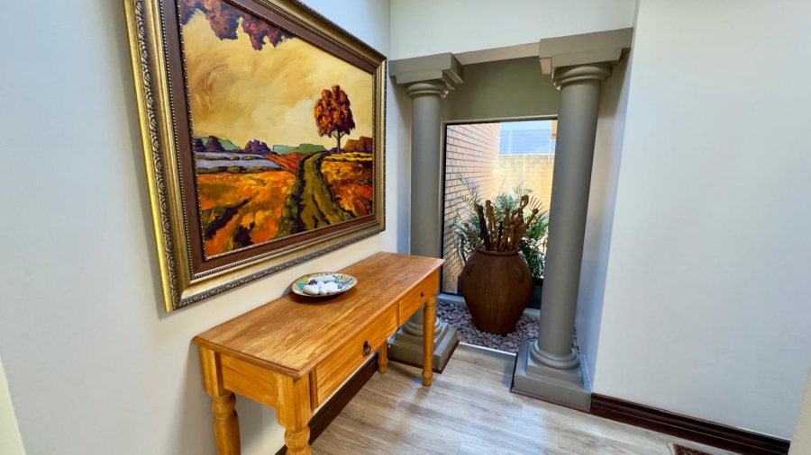 4 Bedroom Property for Sale in Eldoraigne Gauteng