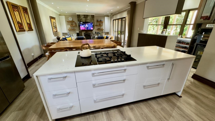 4 Bedroom Property for Sale in Eldoraigne Gauteng