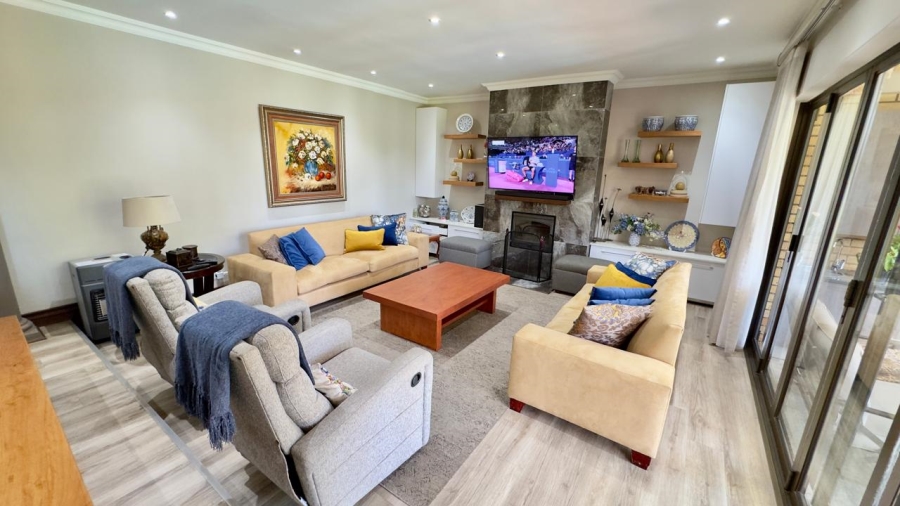 4 Bedroom Property for Sale in Eldoraigne Gauteng