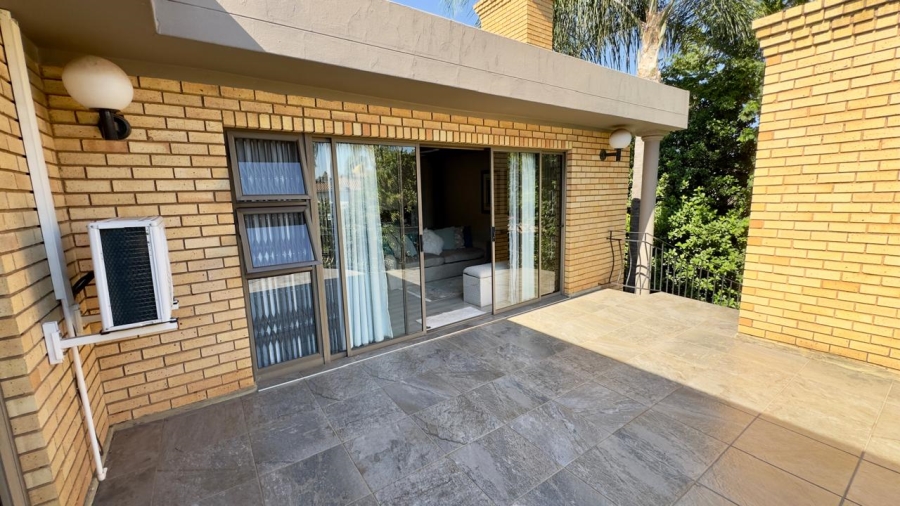 4 Bedroom Property for Sale in Eldoraigne Gauteng