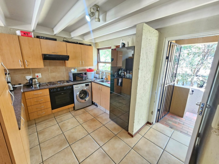 2 Bedroom Property for Sale in Sunninghill Gauteng