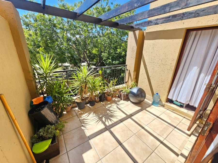 2 Bedroom Property for Sale in Sunninghill Gauteng