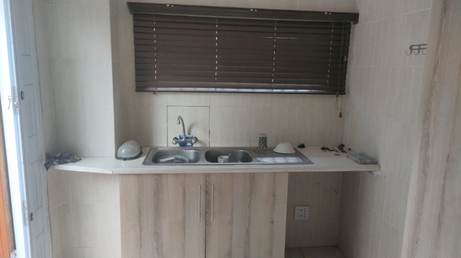 2 Bedroom Property for Sale in Marister Gauteng
