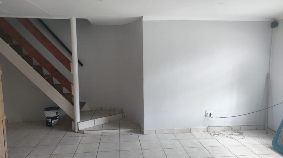 2 Bedroom Property for Sale in Marister Gauteng