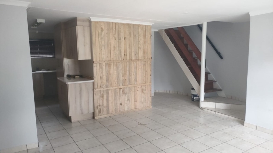 2 Bedroom Property for Sale in Marister Gauteng