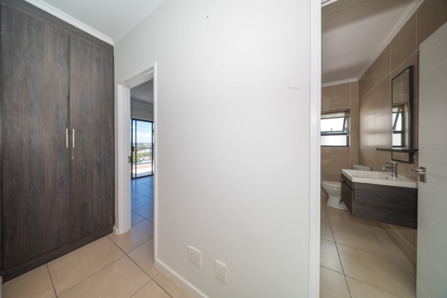 2 Bedroom Property for Sale in Greenstone Crest Gauteng