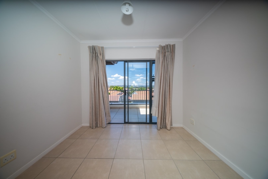 2 Bedroom Property for Sale in Greenstone Crest Gauteng