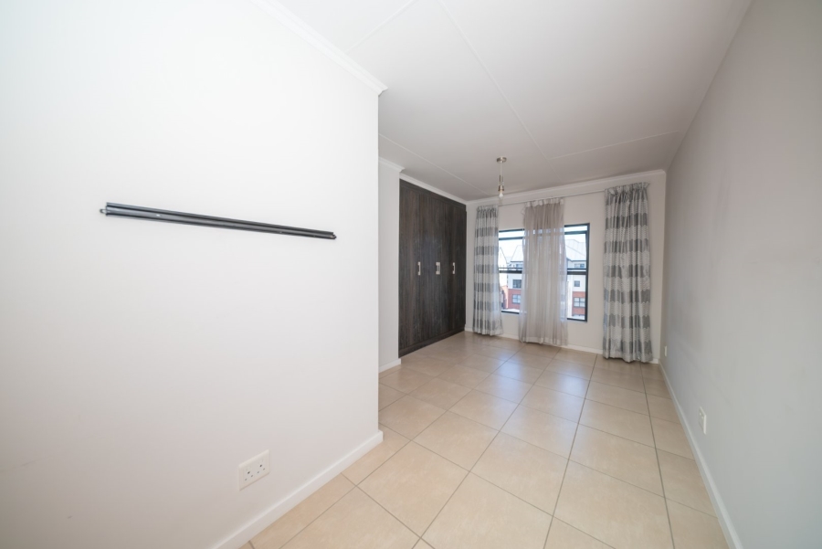 2 Bedroom Property for Sale in Greenstone Crest Gauteng