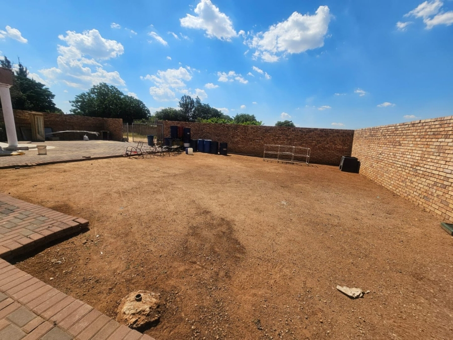 To Let 3 Bedroom Property for Rent in Raslouw Gauteng