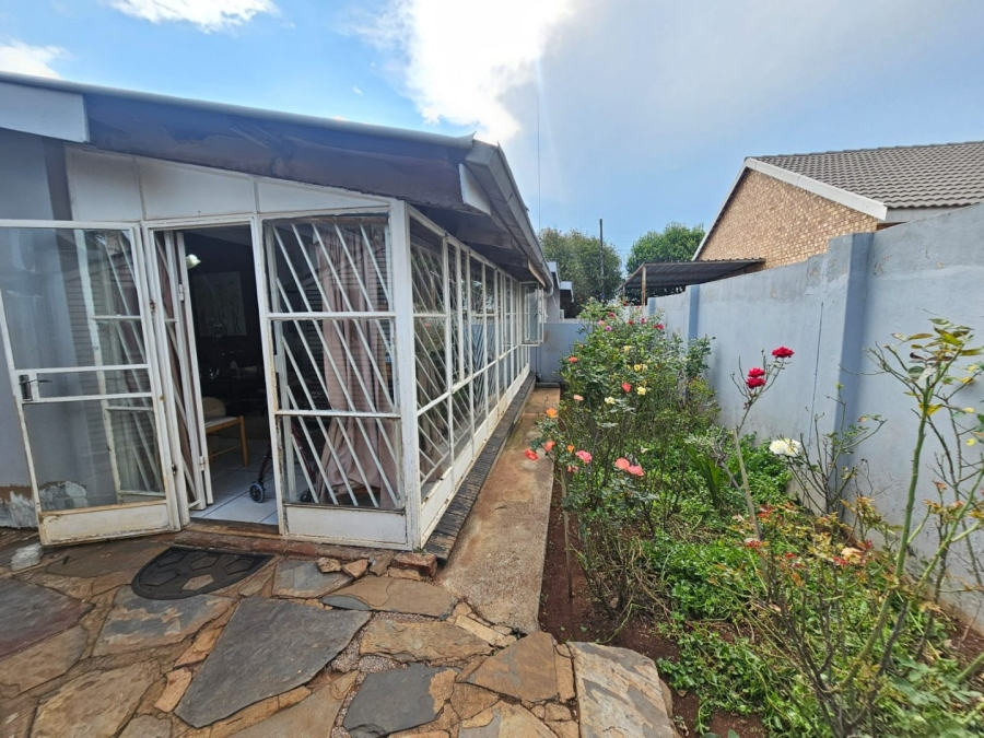To Let 3 Bedroom Property for Rent in Erasmia Gauteng