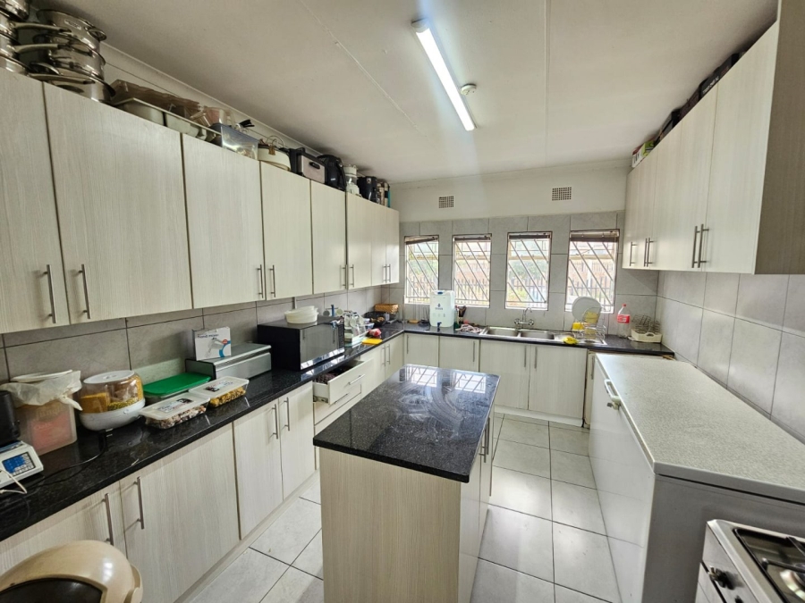 To Let 3 Bedroom Property for Rent in Erasmia Gauteng