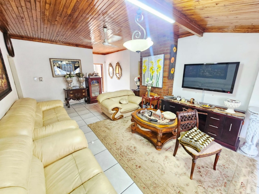 To Let 3 Bedroom Property for Rent in Erasmia Gauteng