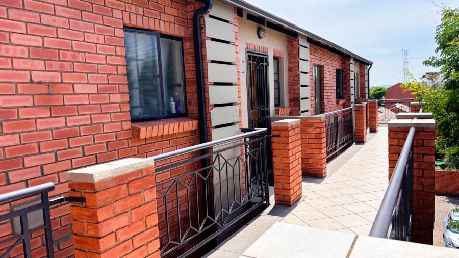2 Bedroom Property for Sale in Eco Park Gauteng