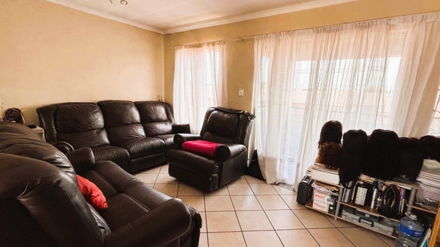 2 Bedroom Property for Sale in Eco Park Gauteng
