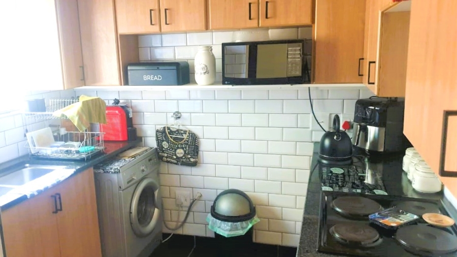 To Let 3 Bedroom Property for Rent in Rooihuiskraal Gauteng