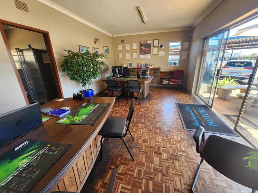 4 Bedroom Property for Sale in Rhodesfield Gauteng