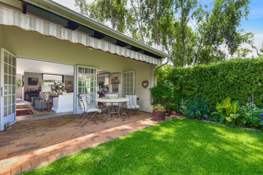 2 Bedroom Property for Sale in Magaliessig Gauteng