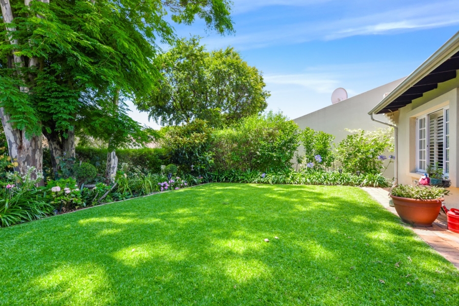 2 Bedroom Property for Sale in Magaliessig Gauteng