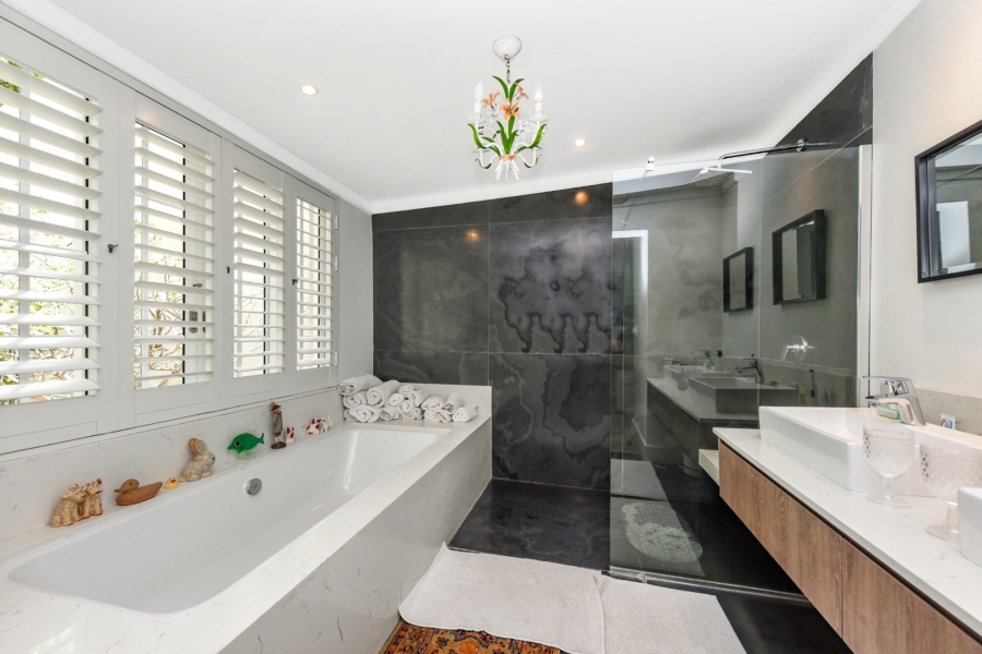 2 Bedroom Property for Sale in Magaliessig Gauteng