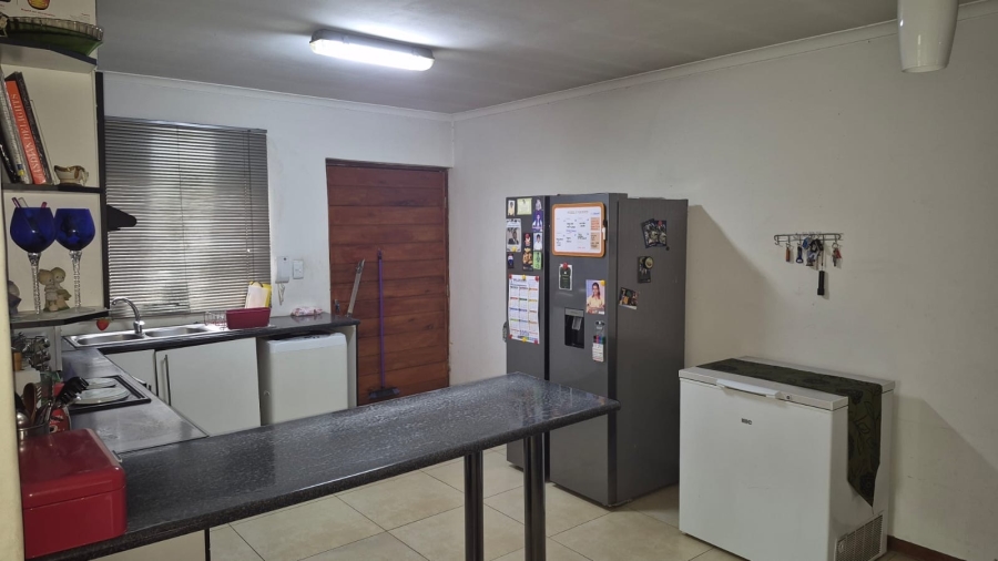2 Bedroom Property for Sale in Robertsham Gauteng