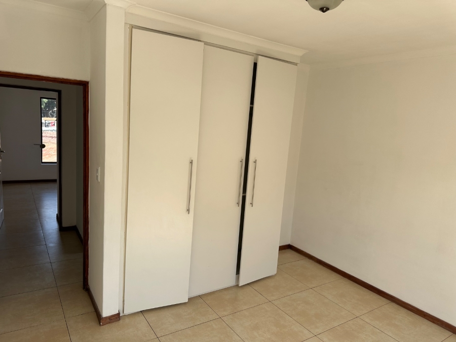 2 Bedroom Property for Sale in Robertsham Gauteng