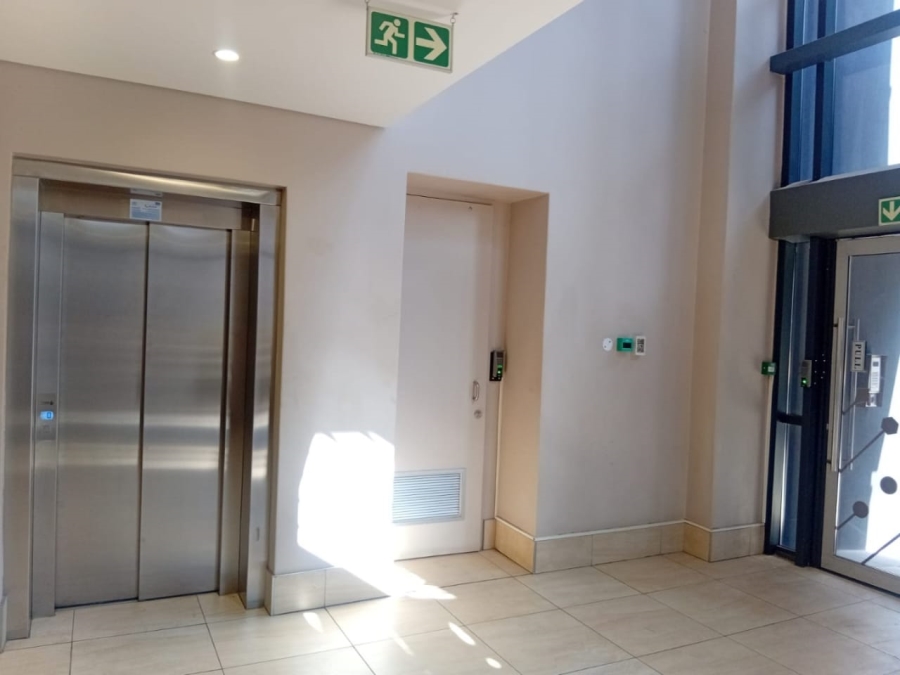 To Let commercial Property for Rent in Randjespark Gauteng