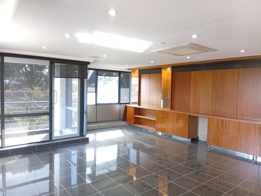 To Let commercial Property for Rent in Randjespark Gauteng