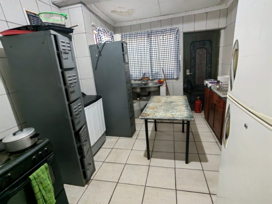 11 Bedroom Property for Sale in Jan Hofmeyer Gauteng