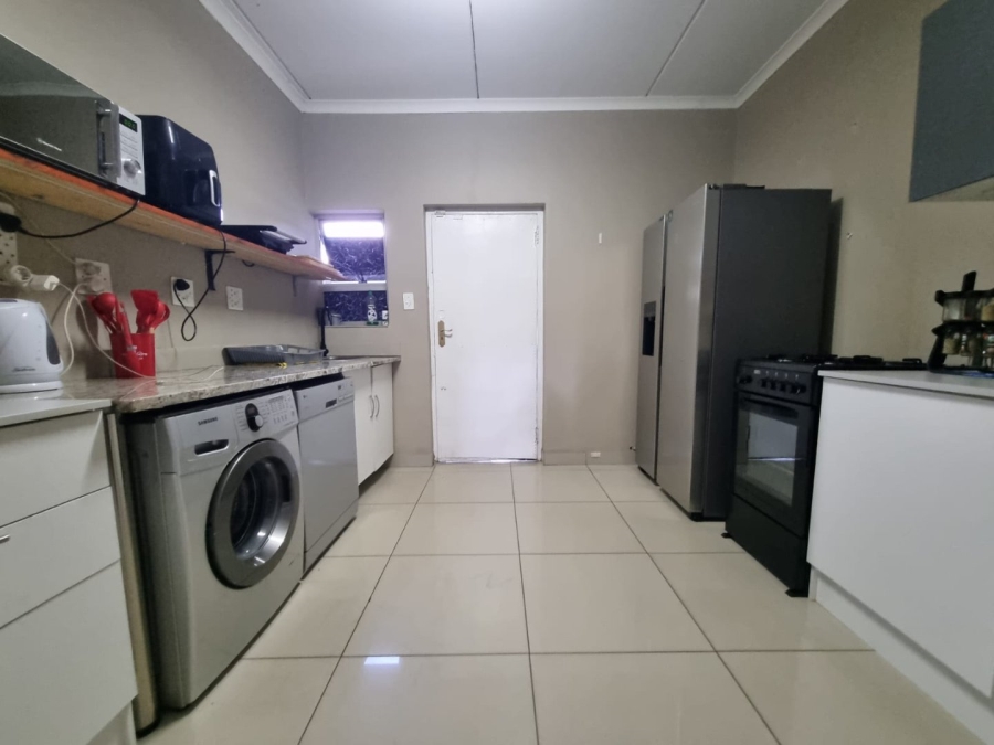 2 Bedroom Property for Sale in Edenvale Central Gauteng