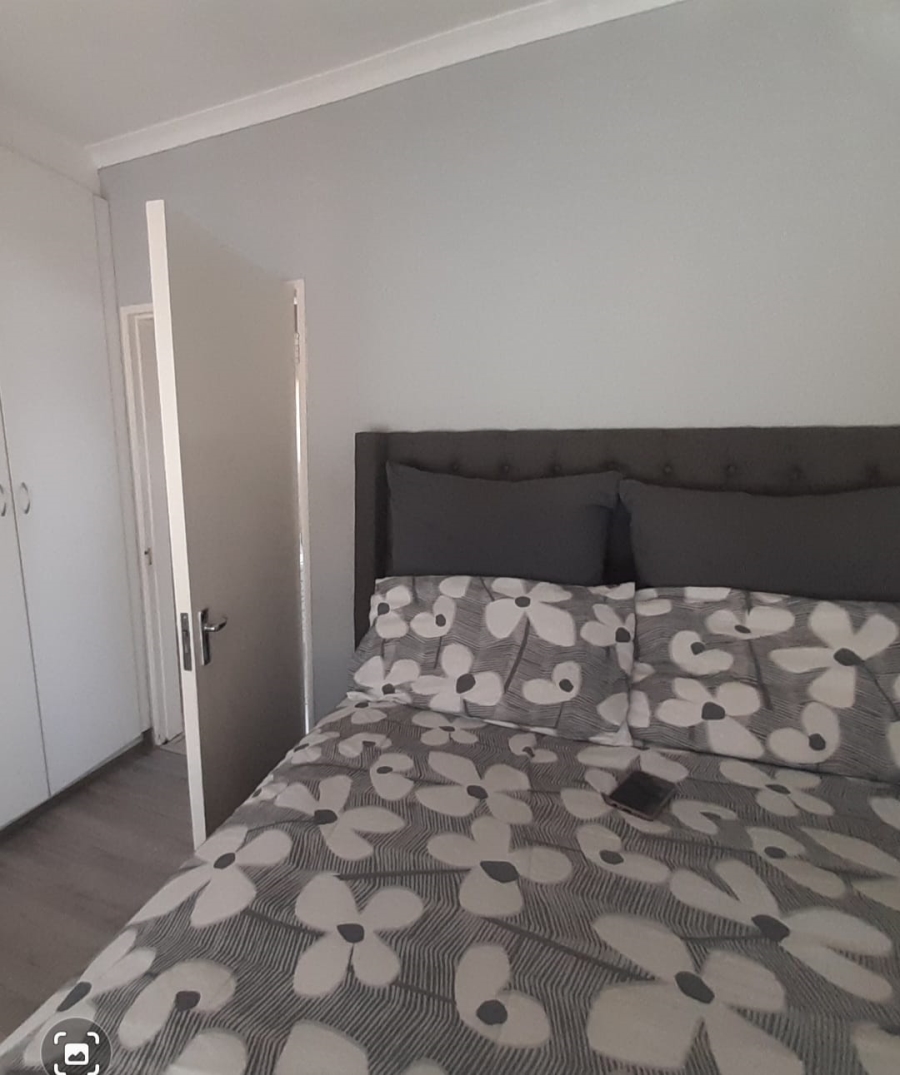 To Let 2 Bedroom Property for Rent in Meredale Gauteng