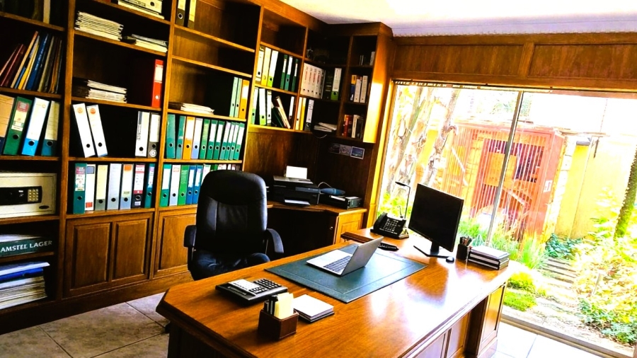  Bedroom Property for Sale in Brummeria Gauteng