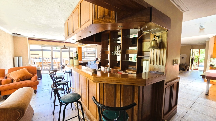  Bedroom Property for Sale in Brummeria Gauteng