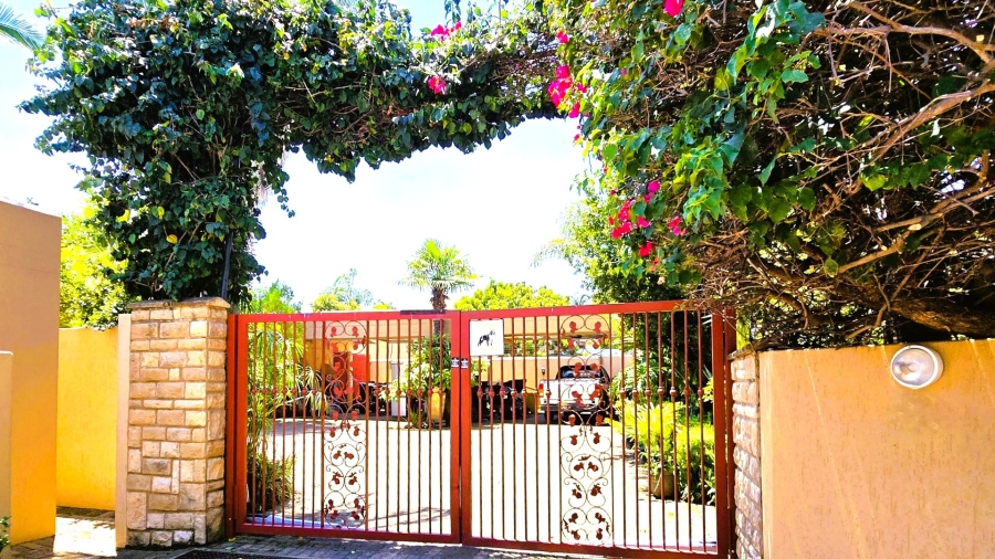  Bedroom Property for Sale in Brummeria Gauteng