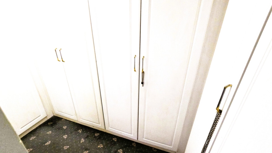  Bedroom Property for Sale in Brummeria Gauteng