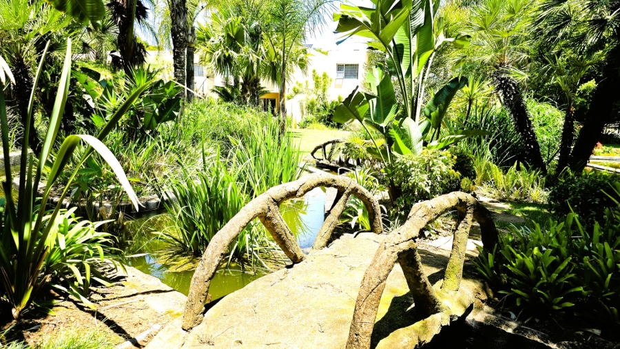  Bedroom Property for Sale in Brummeria Gauteng