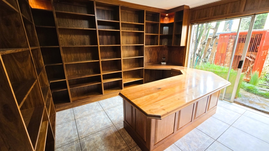 3 Bedroom Property for Sale in Brummeria Gauteng