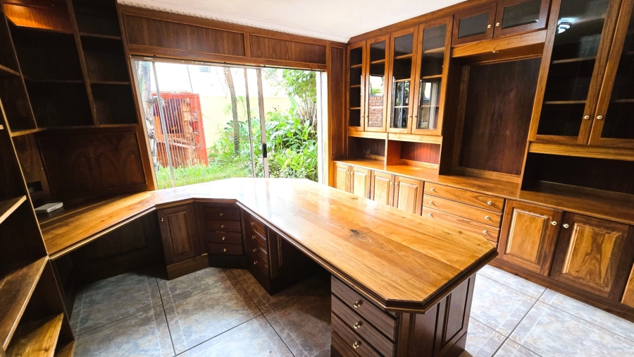 3 Bedroom Property for Sale in Brummeria Gauteng