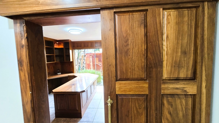 3 Bedroom Property for Sale in Brummeria Gauteng