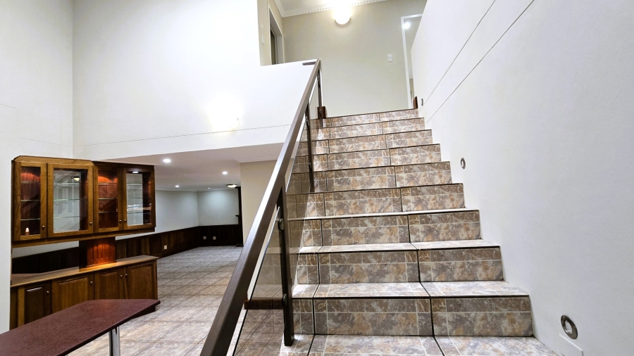 3 Bedroom Property for Sale in Brummeria Gauteng