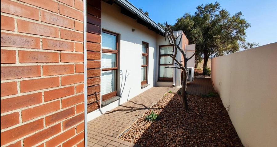 4 Bedroom Property for Sale in Serengeti Lifestyle Estate Gauteng