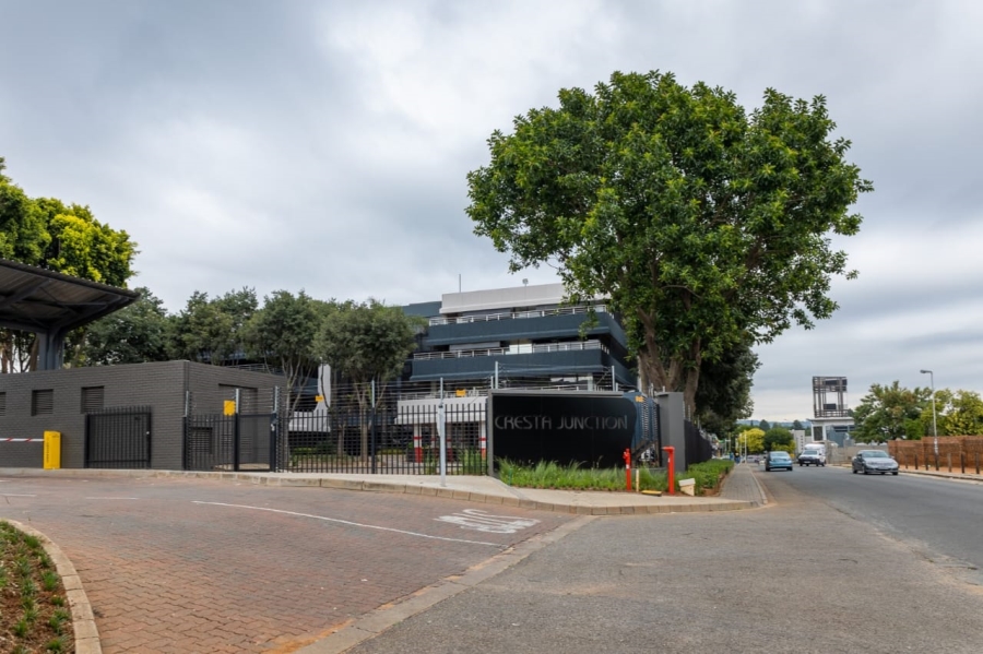 To Let commercial Property for Rent in Cresta Gauteng