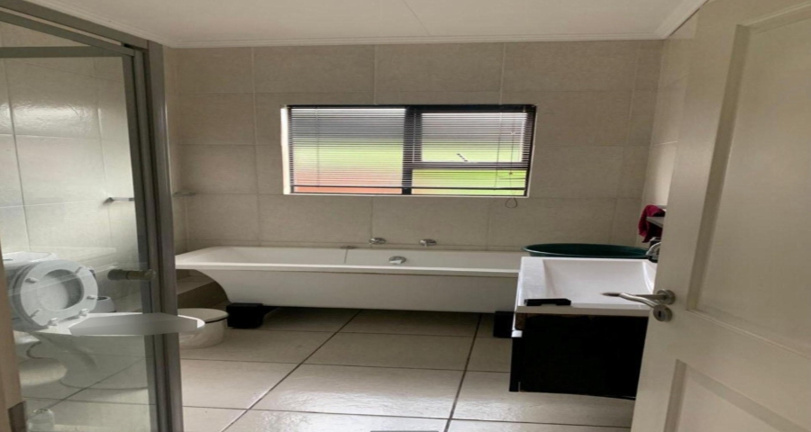 2 Bedroom Property for Sale in Douglasdale Gauteng