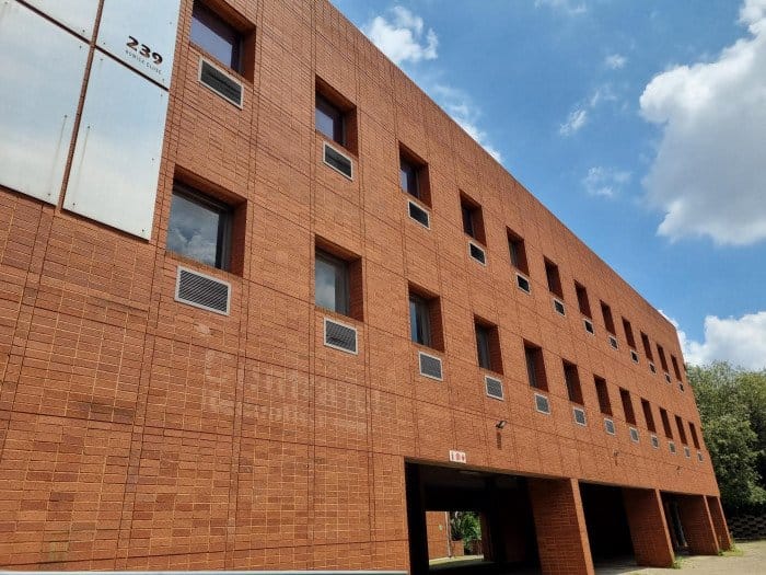 To Let commercial Property for Rent in Vorna Valley Gauteng