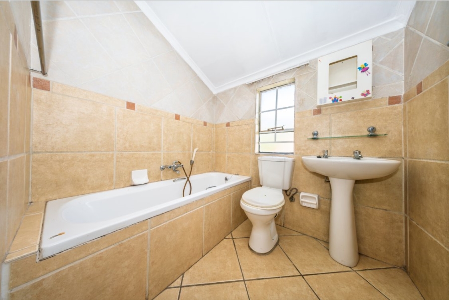 3 Bedroom Property for Sale in Illiondale Gauteng