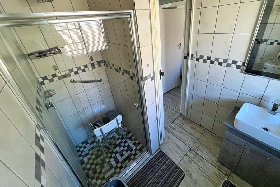 2 Bedroom Property for Sale in Amberfield Gauteng