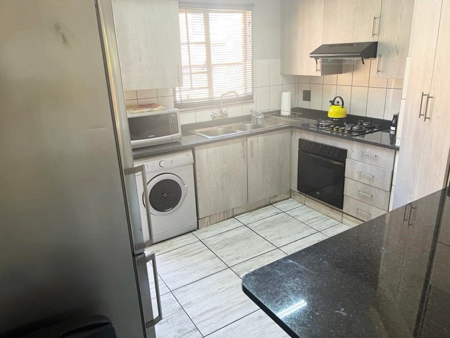 2 Bedroom Property for Sale in Amberfield Gauteng