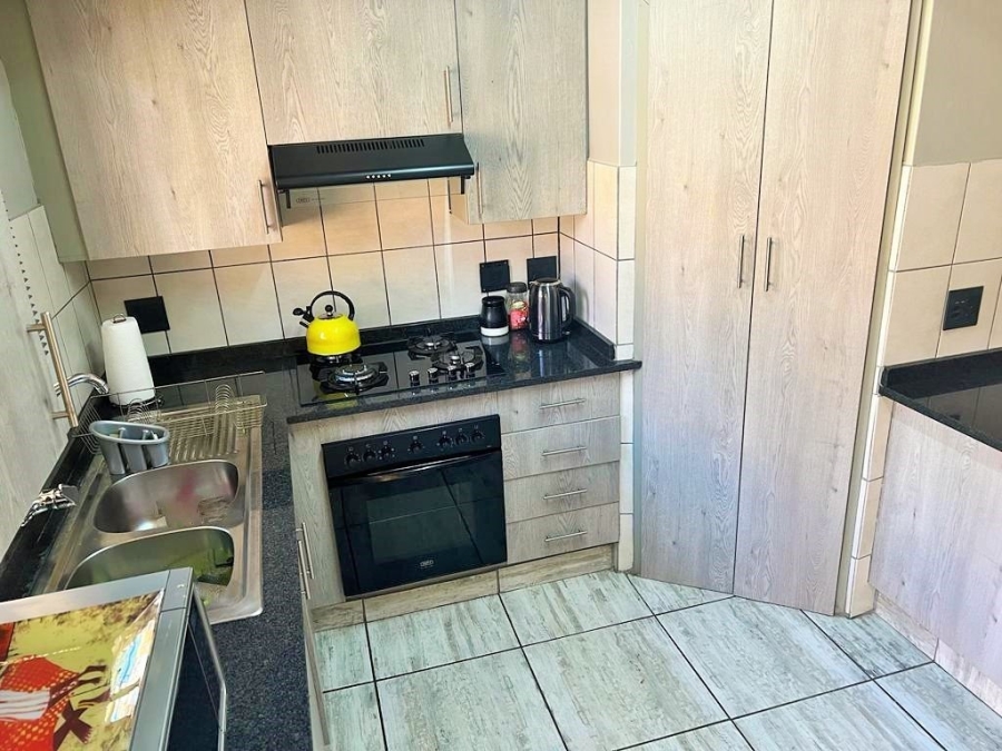 2 Bedroom Property for Sale in Amberfield Gauteng